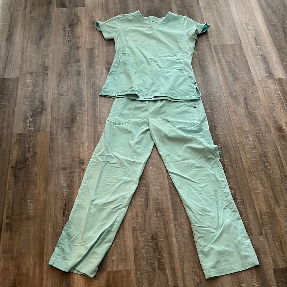 Nurse Mates scrubs in light blue - fits like medium